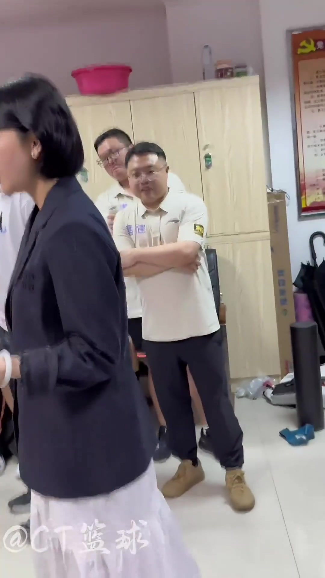半岛体育主页-双杀广东！福建执行董事伍佰兰表扬全队 皮特森比手势要3倍赢球奖